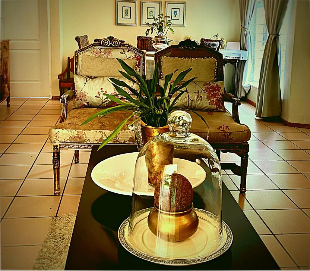 Vair'S Place Guest House In Sandton Paulshof - Apartment, Lux Suites & Spa Йоханесбург Екстериор снимка