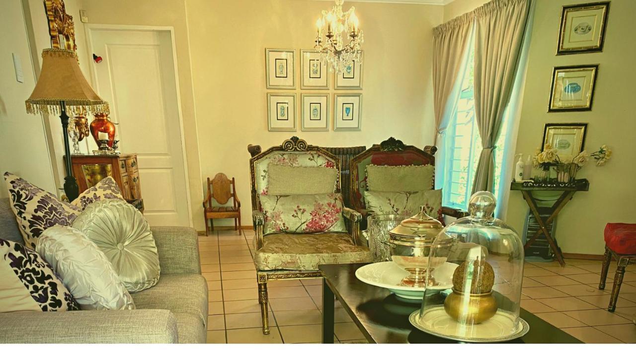 Vair'S Place Guest House In Sandton Paulshof - Apartment, Lux Suites & Spa Йоханесбург Екстериор снимка