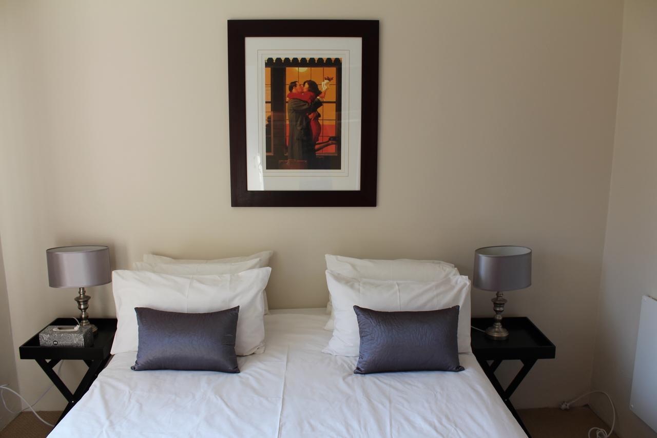 Vair'S Place Guest House In Sandton Paulshof - Apartment, Lux Suites & Spa Йоханесбург Екстериор снимка